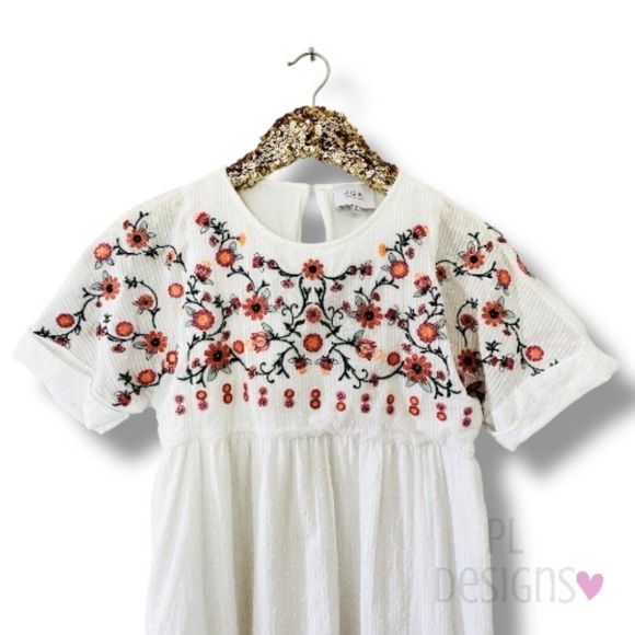 J.O.A. White Swiss Dot Cotton Boho Floral Embroidered Baby Doll Tunic Top - Picture 3 of 7